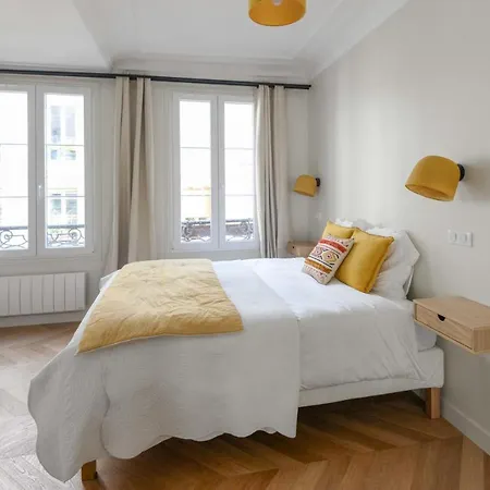 Superb Bright Apt In The Heart Of The Marais Apartment
