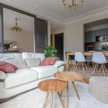 Superb Bright Apt In The Heart Of The Marais Parigi